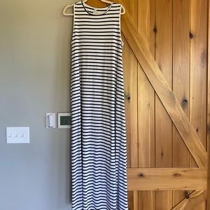 Black and white maxi